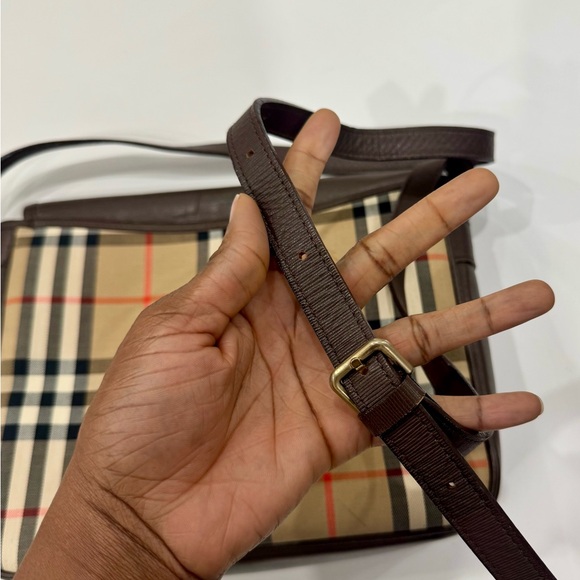 Burberrys Nova Check bag - Picture 4 of 6